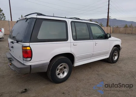 1996 Ford Explorer z USA, uszkodzony, nr VIN 1FMDU34X8TUA36266